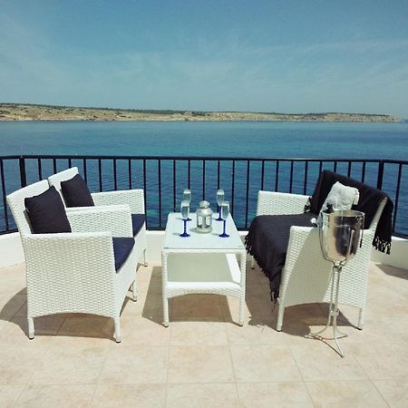 Maltaholiday Seafront Penthouse Apartment เมลลิฮา ภายนอก รูปภาพ